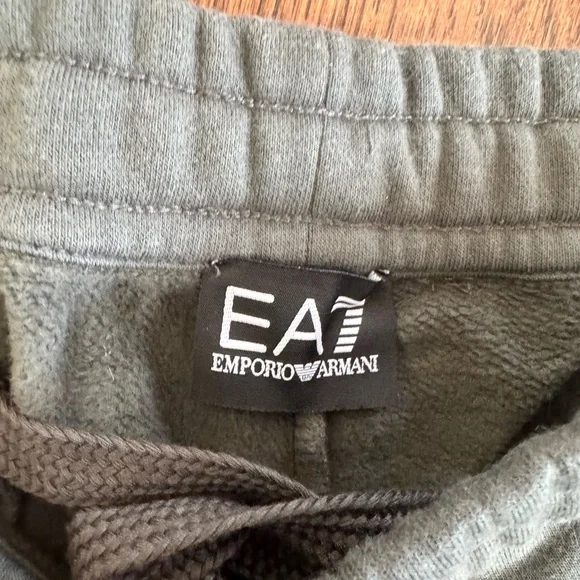 Emporio Armani EA7 Men’s Joggers size M - Picture 3 of 3